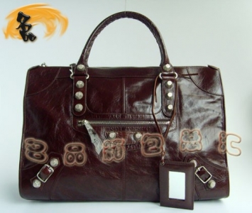 084334A A1:1Ʒ|(zh) ҽ(jng)C(j)܇(ch) BALENCIAGAɫr(sh)ţƤŮʿ