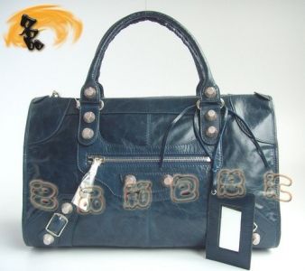 324A ҽ(jng) BALENCIAGA¿ C(j)܇(ch) {(ln)ɫţƤr(sh)Ů