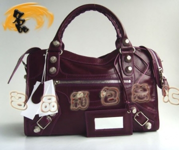 084332A BALENCIAGA¿ r(sh)eŮʿб ҽ(jng)C(j)܇
