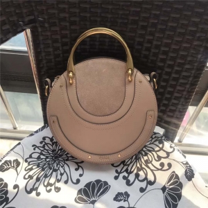 Chloe ޢ 17ﶬ Pixie֭h(hun) ĥɰƴƤ A ɫ