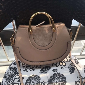 Chloe ޢ 17¿ Pixie̖Ů ţƤƴĥɰ  