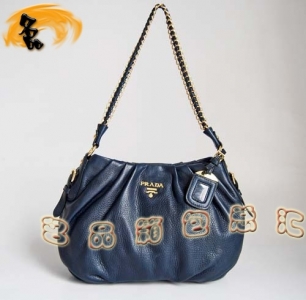80060 ԭһһƷ|(zh) Prada¿ M(jn)ڸߙnţƤrŮ Pradaμ {(ln)ɫ