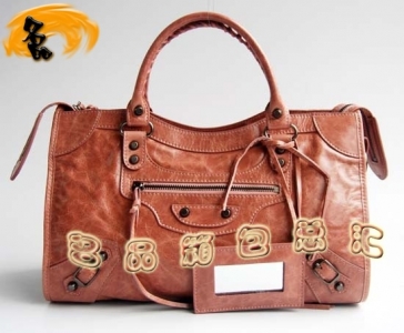 084332 ҙC܇ M(jn)ţƤμ Balenciaga Ů ɫ