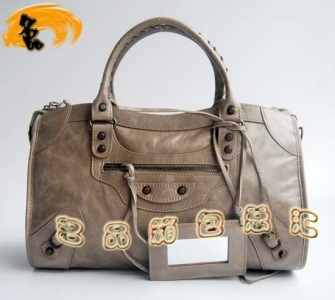 084332 ҙC܇ M(jn)ţƤμ Balenciaga Ů yɫ