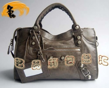 084332A BalenciagaC܇ μ  MƤyᔕrŮ yɫ