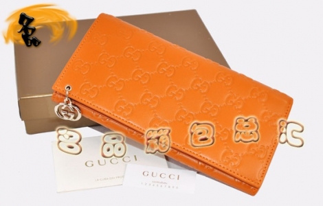 212109 X Gucci¿M(jn)ڸߙn^ţƤŮʿX GucciL(zhng)XA ɫ