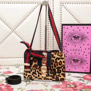 421882 GUCCI Sylvie¿ y Y(ji) μŮ ɫ