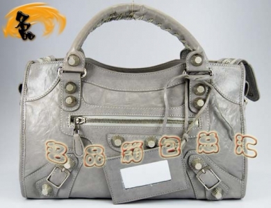 084332A   BalenciagaŮ M(jn)Ƥr(sh)eŮ \ɫ