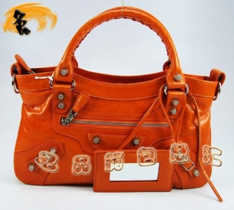 084331SA   Balenciagaμ  M(jn)ţƤ(jng)r(sh)Ů ɫ