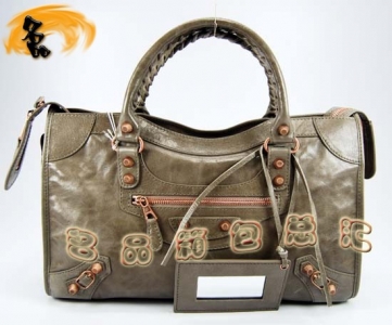 084332C  Balenciaga ҆μ M(jn)ţƤ(jng)r(sh)Ů yɫ
