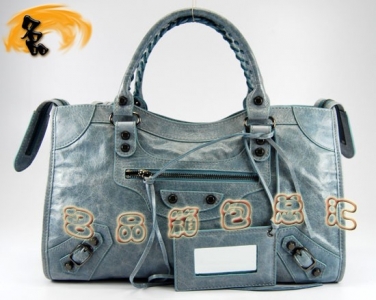 084332  BalenciagaC(j)܇ ҆μ M(jn)ţƤ(jng)rŮ  {(ln)ɫ