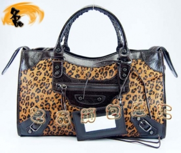 084332  BalenciagaC(j)܇ ҆μ M(jn)ţƤ(jng)rŮ  ɫ