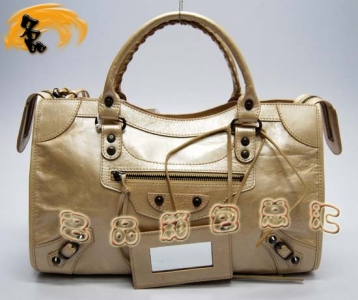 084332  ҆μ BalenciagaC(j)܇ M(jn)ţƤ(jng)rŮ  ɫ