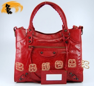 084616  BalenciagaC(j)܇ ҆μ M(jn)ţƤ(jng)r tɫ
