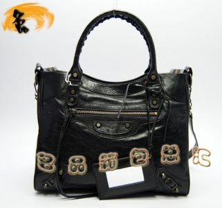 084616  ҆μ BalenciagaC(j)܇ M(jn)ţƤ(jng)rŮ ɫ