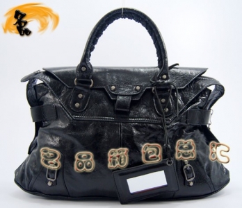084668  Balenciaga ҆μ M(jn)ţƤ(jng)r(sh)Ů ɫ