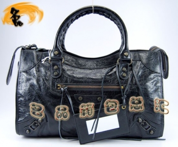 115748S  ҙC(j)܇ Balenciagaμ M(jn)Ƥr(sh)Ů  ɫ