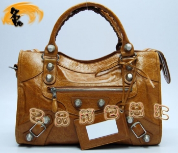 173084A  Balenciaga ҆μ MţƤ(jng)reŮ C܇ ɫ