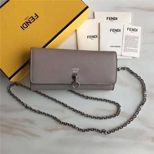 Fendi ҵ 0252 СţƤ ̖(ho)LƤA ٭h(hun) ɲж朗l玧