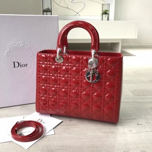 DiorϊW Lady Dior(jng) ߸̖ tɫƤ y
