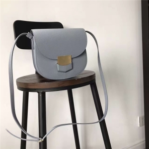 Celine ِ Trotteur С̖ţƤ  Ůʿμб淭w(f)ŰR m