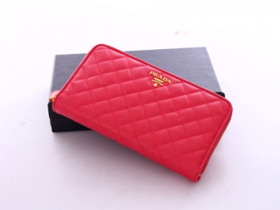 1M0506 Prada¿ X(qin) Prada܇(ch)X(qin) _(d)L(zhng)X(qin)A õtɫ