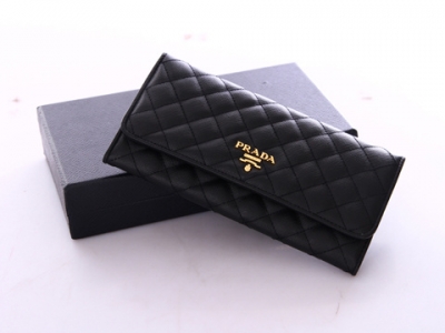 1M1132 PradaX(qin) Prada¿ŮʿX(qin) Prada܇(ch)X(qin) _(d)X(qin)A ɫ