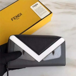 FENDI ҵ 2017¿ С֫F۾ ƤeL(zhng)X ɫ