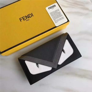 FENDI ҵ 2017¿ С֫F۾ ƤСţƤL(zhng)ƤA ɫ