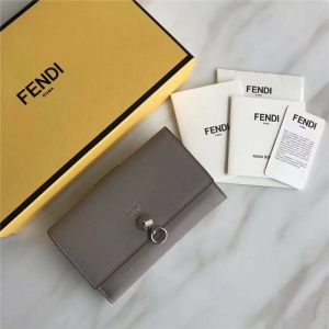 Fendi ҵ 0383 2017O(sh)ӋܛƽyСţƤЊA ٭h(hun) 