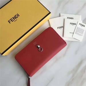 Fendi ҵ 0212 2017O(sh)ӋСţƤLA ٭h(hun) tɫ