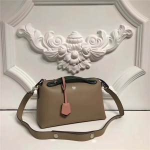 149S FENDI ҵ 2017¿ ܛСţƤ ƴɫʿD ƴ