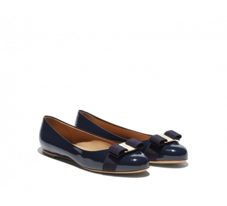 531538 FerragamoƸĽ VARINA Ƥ ƽЬ {(ln)ɫ