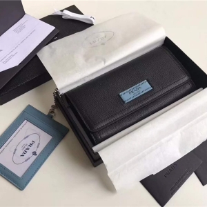 1MH132 Prada Etiquette X(qin)A M(jn)СţƤ ײɫ _(d)L(zhng)X(qin)A {(ln)