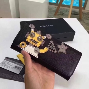 2ML1132 Prada_(d) C(j) ʮּyţƤ L(zhng)X(qin)A ɫ