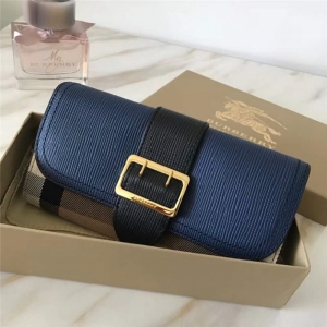 Burberry¿ ͌X Ƥ LXA ƼyСţƤ {ɫ
