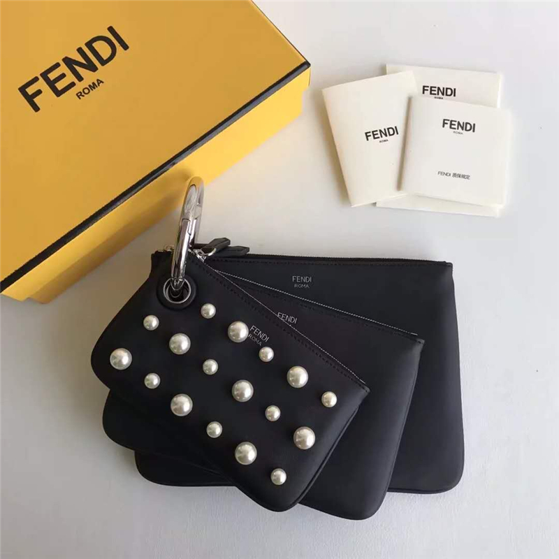 001 FENDIҵ F IS FEND h(hun) ð ɫ