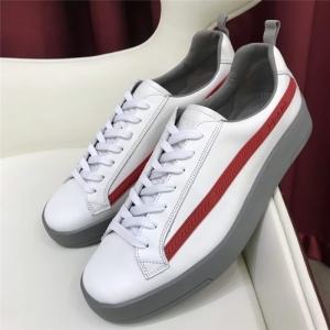 PRADA _(d)Ь ԭSƤ PRADAЬ ٷ¿ ɫ