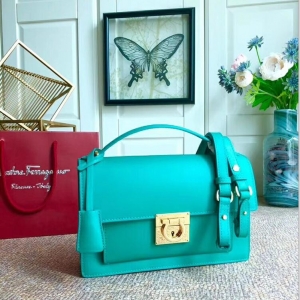 21G179 FerragamoƸĽ M(jn)ţƤ Gancioi 20Ӣ Ƥr 