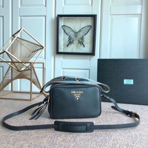 1BH082 pradaŮ _(d)μ prada2018¿ _(d)μб ɫ