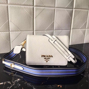 1BH102 Prada _(d)Ů pradaμ prada¹Ƥy 朗lְ ɫ