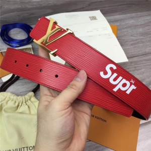 M6897 Louis vuitton · Spreme(lin) eʿ tɫ