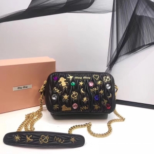 5BH118 MIUMIU¿ ްСƤ NN C(j) ɫ