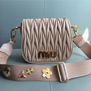 5BH085 MIUMIU Ʒ СƤ D(zhun)i_ ¼玧б ɫ