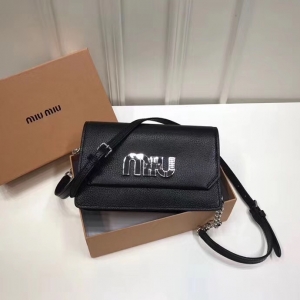 5BH077 MIUMIU (zhun)¿ M(jn)ţƤ i ĸ wС ɫ