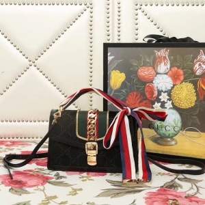 524405 GUCCI Sylvie¿ zqƴƤ Y(ji) μŮ ɫ