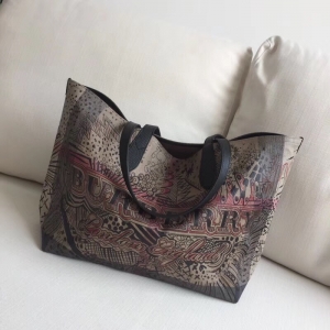 Burberry͌  Ϳfӡ  Canvas y pُ ɫ