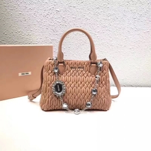 5BA067 MIUMIU ¿ ްƤ С̖(ho) ˮ?zhn)?
