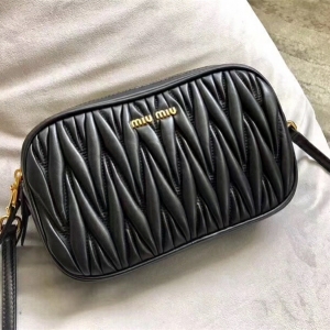 5BH539 MIUMIU ¿ Ứy p ɫ