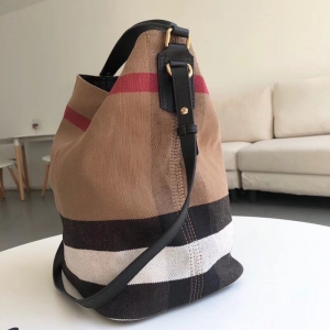 Burberry ͌ˮͰ ִؐ ˮ yɫ{(dio) ڎ
